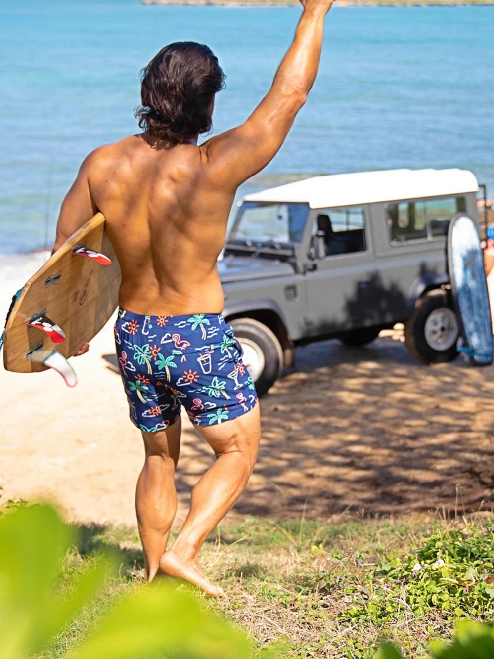 chubbies Navy Tropical Print Swim Trunks with Multicolor Flamingo Motif
